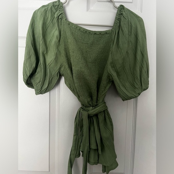 Green, never worn, tie  peplum blouse - Picture 3 of 4